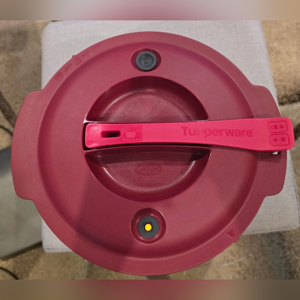 Tupperware Microwave Pressure Cooker - Picture 8 of 11